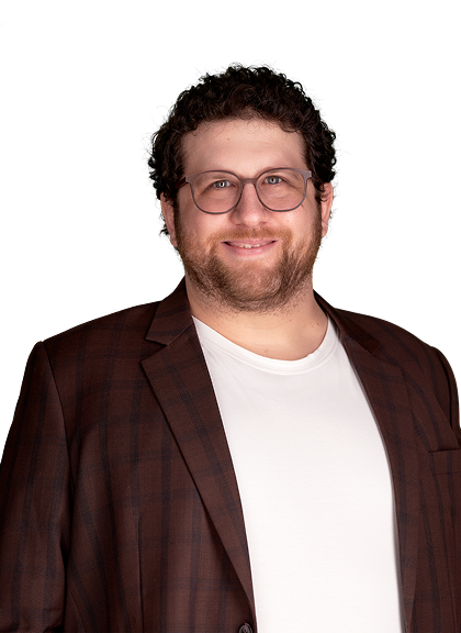 Sandro Nardi portrait on purple background.